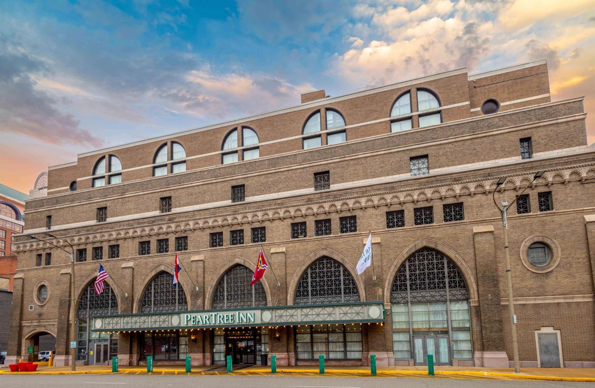 Pear Tree Inn St Louis Convention Center Saint Louis Buitenkant foto
