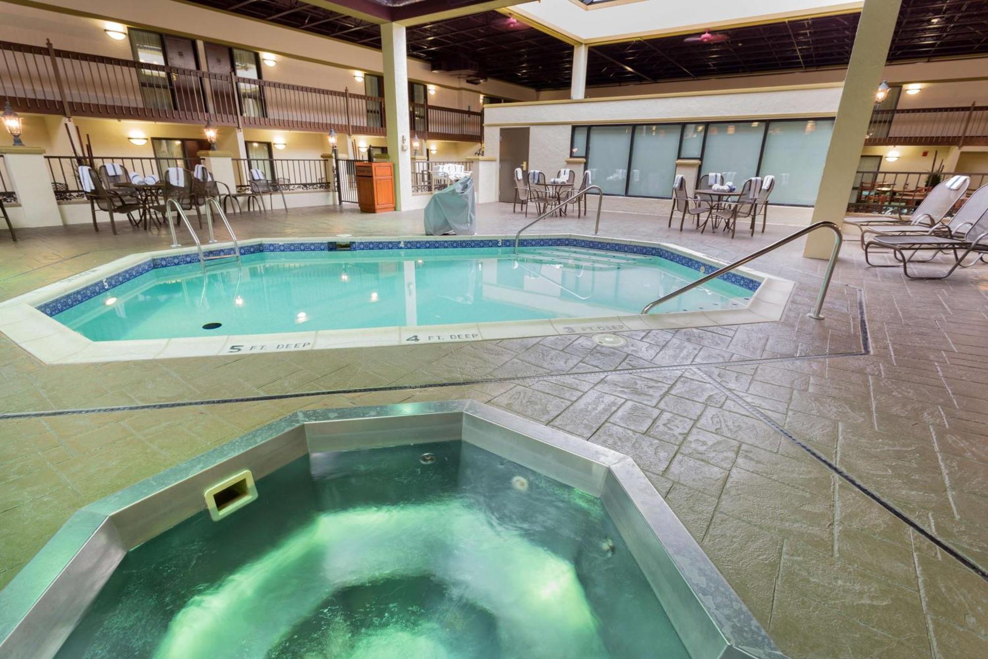 Pear Tree Inn St Louis Convention Center Saint Louis Buitenkant foto